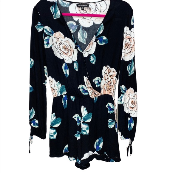 Kendall & Kylie Black Floral Romper Small - Picture 2 of 16